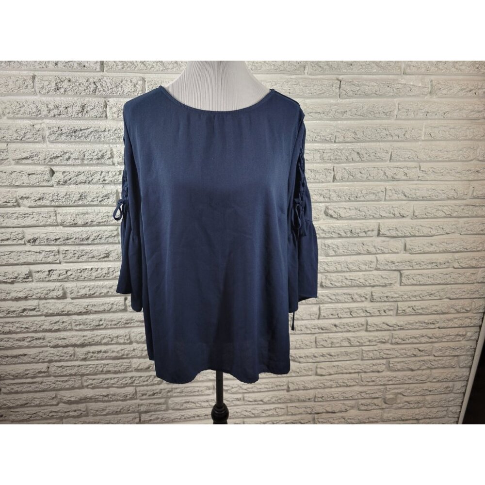 Time And Tru XL Women Blue Top 3/4 Bell Sleeve Round Neck Blouse BLU220E